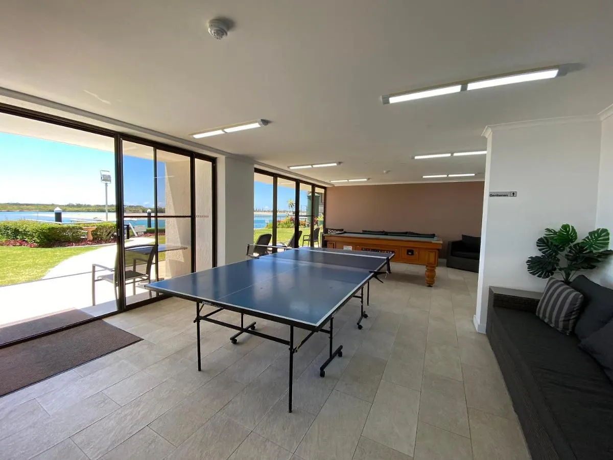 Trafalgar Towers Aparthotel Maroochydore