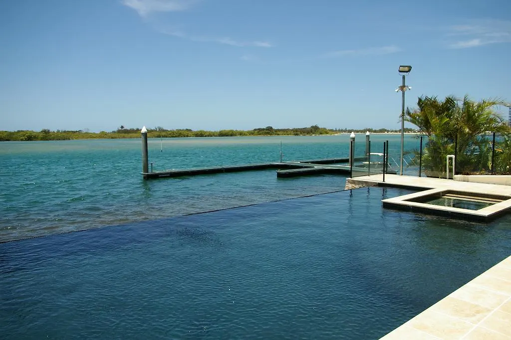 Trafalgar Towers Aparthotel Maroochydore