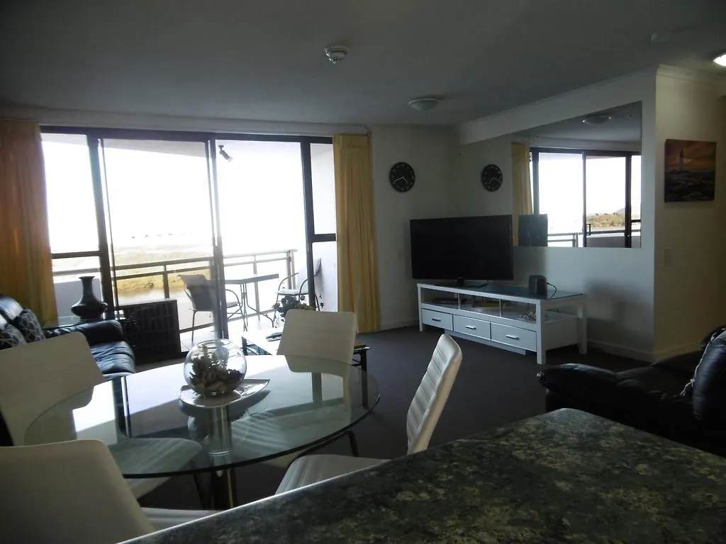 ***  Trafalgar Towers Aparthotel Maroochydore Australia
