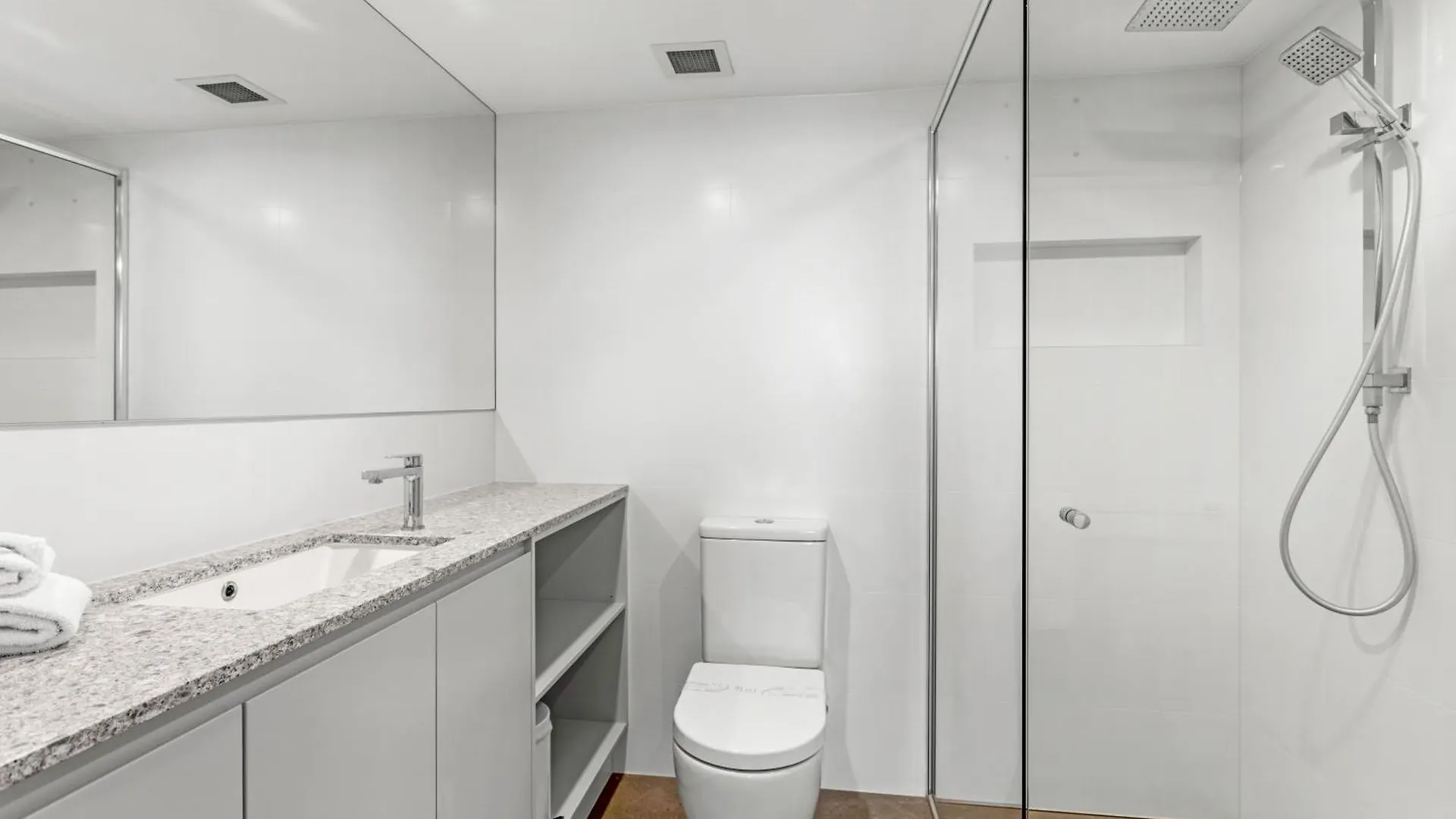 Trafalgar Towers Maroochydore 3*,